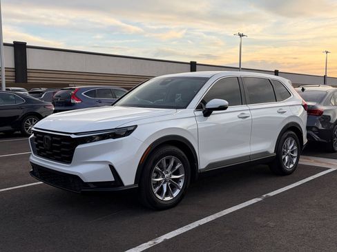 Used 2023 Honda CR-V EX-L image 5