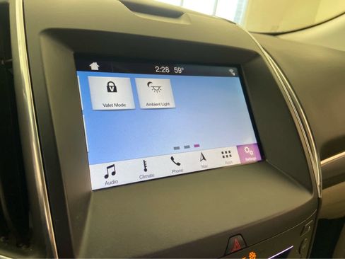 Used 2019 Ford Edge Titanium image 31
