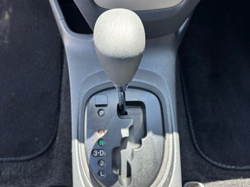 Used 2012 Toyota Yaris Sedan FWD image 13