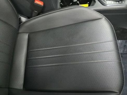 Used 2024 Volkswagen Tiguan SE R-Line AWD/4WD image 7