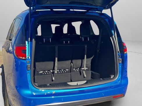 New 2026 Chrysler Pacifica Limited w/ S Appearance Package image 26