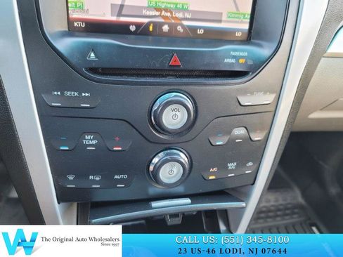 Used 2013 Ford Explorer XLT AWD/4WD image 23