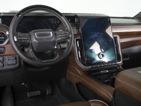 Used 2026 GMC Yukon Denali Ultimate AWD/4WD image 18