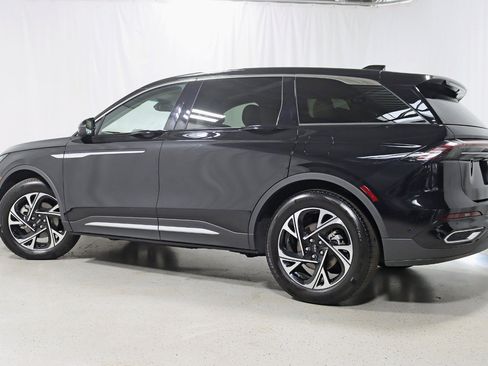 Used 2024 Lincoln Nautilus Premier w/ Equipment Group 102A AWD/4WD image 9