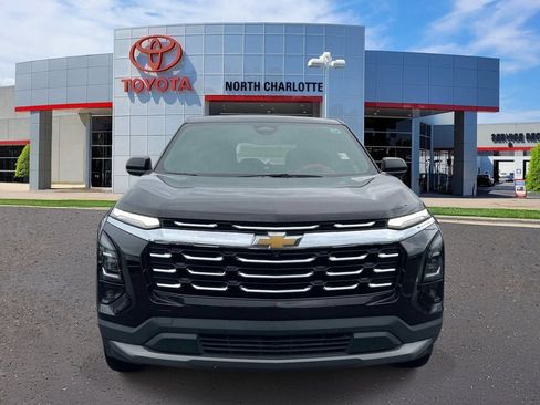 Used 2025 Chevrolet Equinox LT w/ Safety and Technology Package FWD image 3