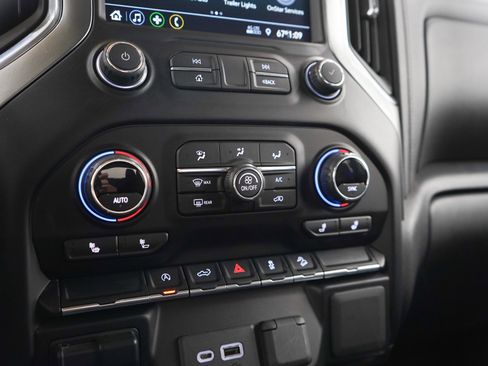 Used 2020 Chevrolet Silverado 1500 LT Trail Boss image 22