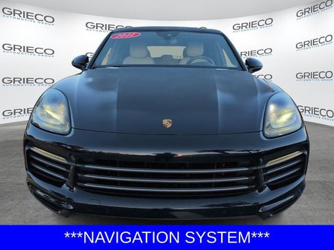 Used 2021 Porsche Cayenne w/ Premium Package image 3
