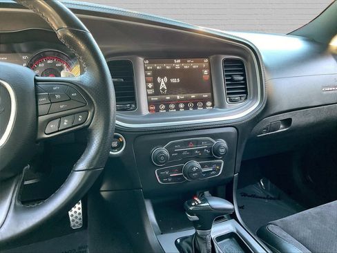 Used 2022 Dodge Charger R/T w/ Plus Group RWD image 8