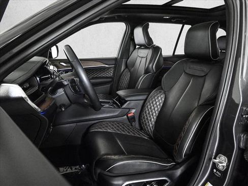 Used 2024 Jeep Grand Cherokee Summit w/ Adv Protech Group IV AWD/4WD image 17