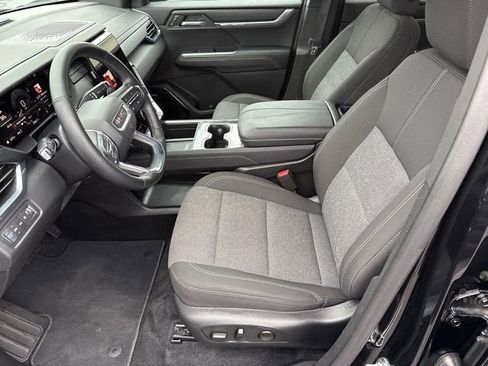 Used 2025 GMC Acadia Elevation AWD/4WD image 10