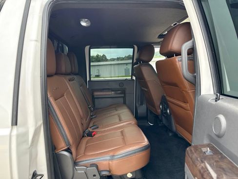 Used 2016 Ford F250 Platinum w/ FX4 Off-Road Package AWD/4WD image 11