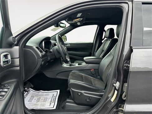Used 2019 Jeep Grand Cherokee Altitude image 9