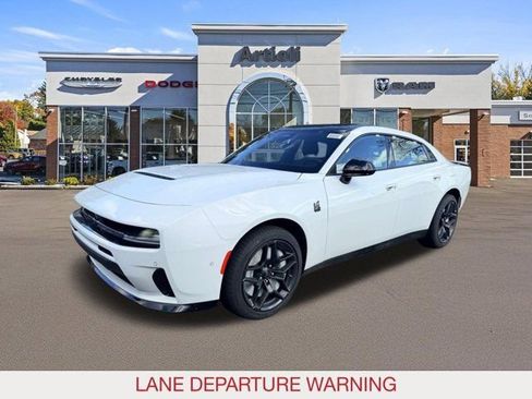 New 2026 Dodge Charger Scat Pack w/ Blacktop Package AWD/4WD image 4