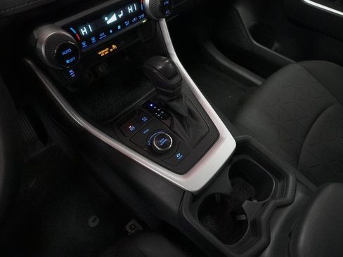Used 2021 Toyota RAV4 XLE image 28