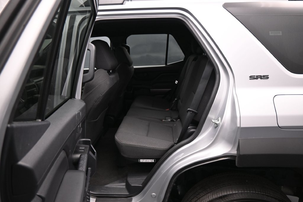 Used 2025 Toyota 4Runner SR5 AWD/4WD image 23