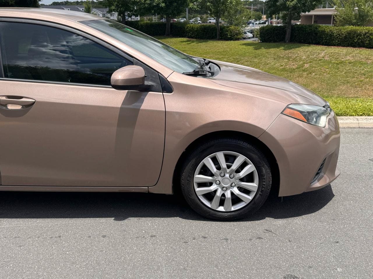 Used 2016 Toyota Corolla LE FWD image 32