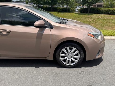 Used 2016 Toyota Corolla LE FWD image 32