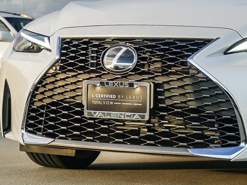 Certified 2024 Lexus IS 300 AWD image 8