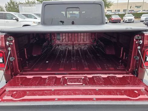 Used 2021 Jeep Gladiator Sport AWD/4WD image 16