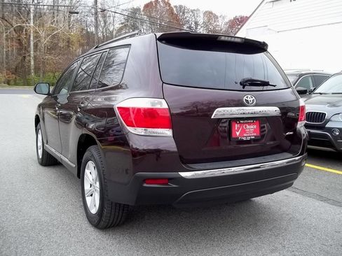 Used 2012 Toyota Highlander SE image 3