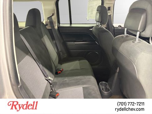 Used 2015 Jeep Patriot Sport w/ Power Value Group AWD/4WD image 17