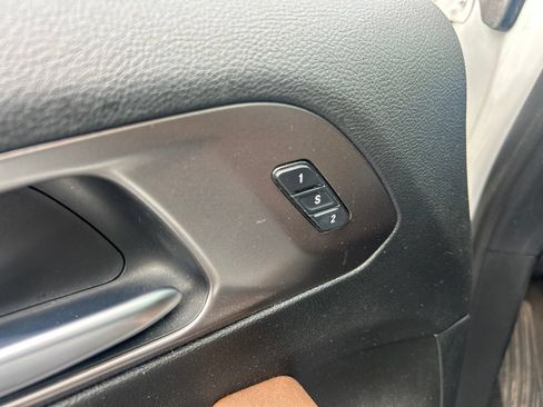 Certified 2018 Chrysler Pacifica Limited w/ Advanced Safetytec Group FWD image 13