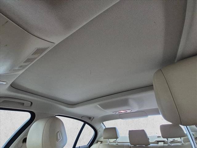 Used 2015 BMW 528i xDrive Sedan AWD/4WD image 16