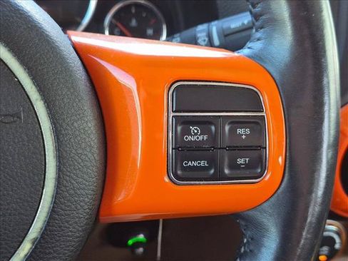 Used 2017 Jeep Wrangler Unlimited Sahara w/ Connectivity Group AWD/4WD image 5