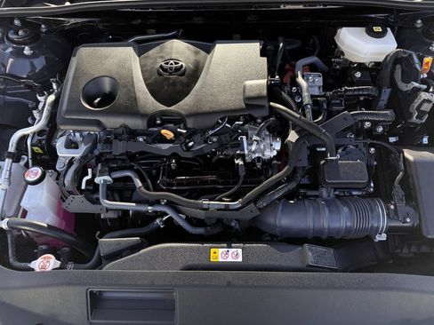 Used 2025 Toyota Camry LE FWD image 30