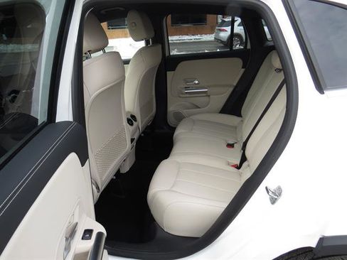 Used 2025 Mercedes-Benz GLA 250 4MATIC image 20