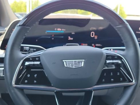 Certified 2024 Cadillac Lyriq Luxury AWD/4WD image 20