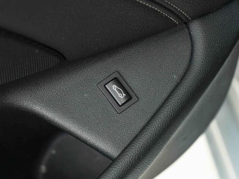 Used 2017 BMW 530i RWD image 40