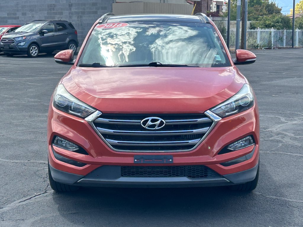 Used 2016 Hyundai Tucson Limited w/ Option Group 03 FWD image 9