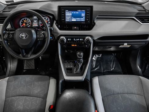 Used 2022 Toyota RAV4 XLE image 10