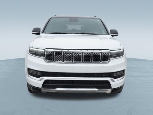 Used 2024 Jeep Grand Wagoneer L Series III image 2