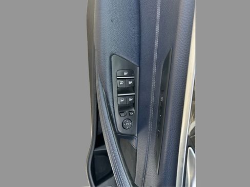 Used 2018 BMW 530i xDrive AWD/4WD image 28
