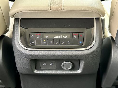 New 2025 Nissan Armada Platinum w/ Convenience Package image 18