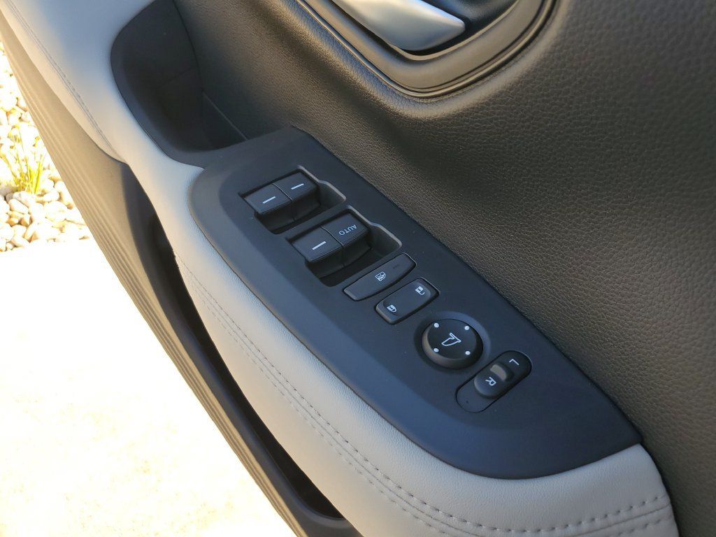 New 2027 Honda HR-V LX image 22