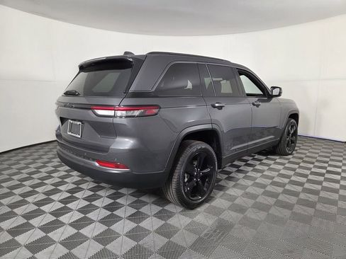 New 2026 Jeep Grand Cherokee Limited w/ Limited Altitude Package RWD image 5