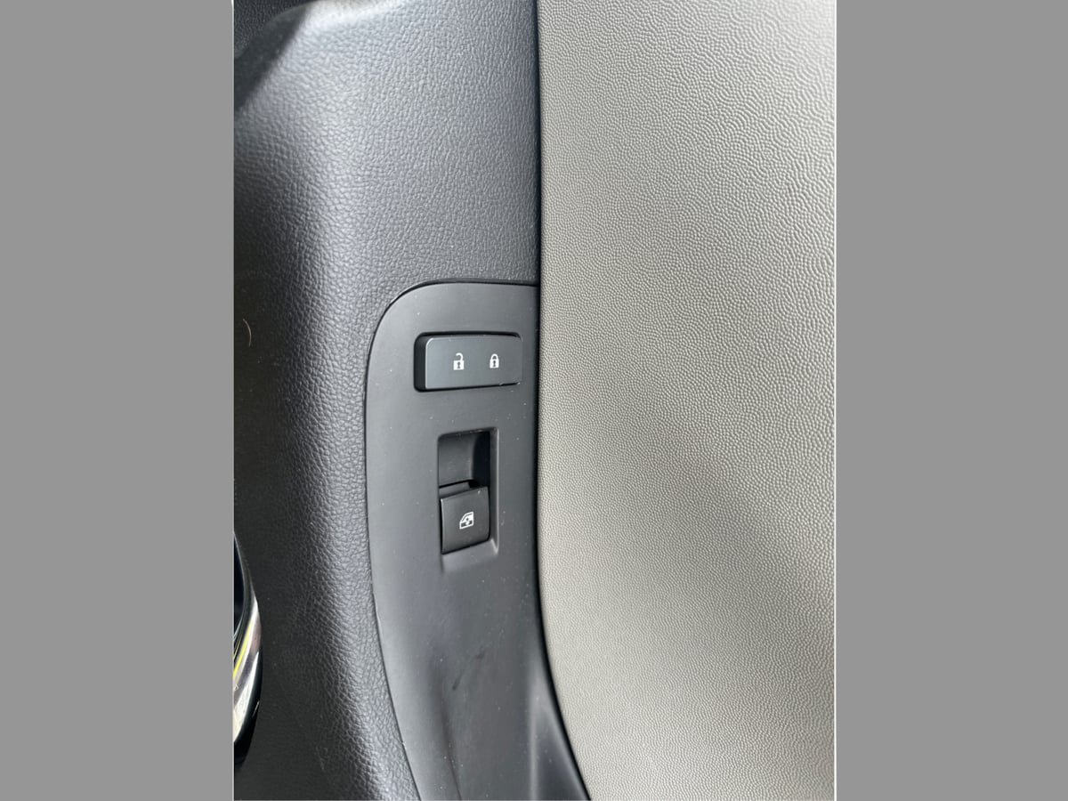 Used 2015 Chevrolet Camaro LS w/ LPO, Black Appearance Package RWD image 27
