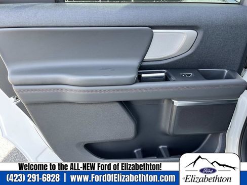 New 2025 Ford Expedition Max Active image 17