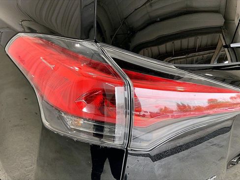 Used 2016 Toyota RAV4 XLE image 29