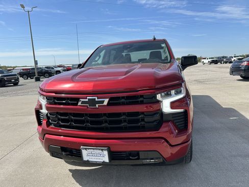 Used 2024 Chevrolet Silverado 1500 RST w/ Z71 Off-Road Package AWD/4WD image 10