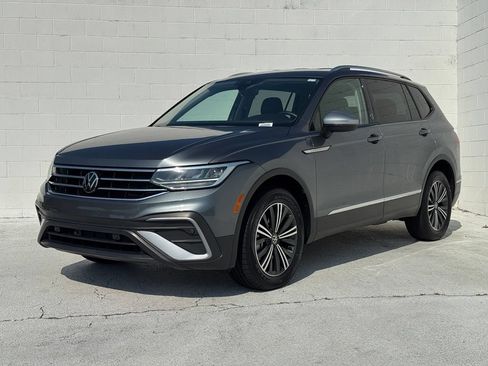 Used 2024 Volkswagen Tiguan Wolfsburg Edition AWD/4WD image 9