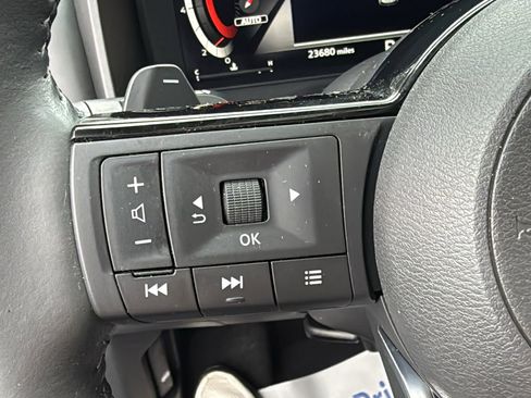 Certified 2022 Nissan Rogue Platinum w/ Head-Up Display Package AWD/4WD image 10