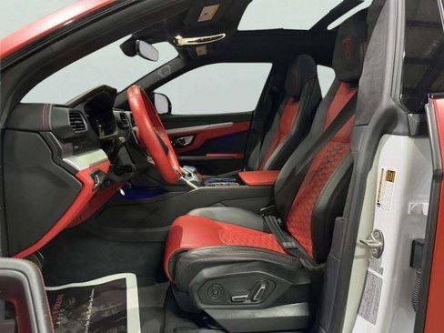 Used 2019 Lamborghini Urus AWD/4WD image 32