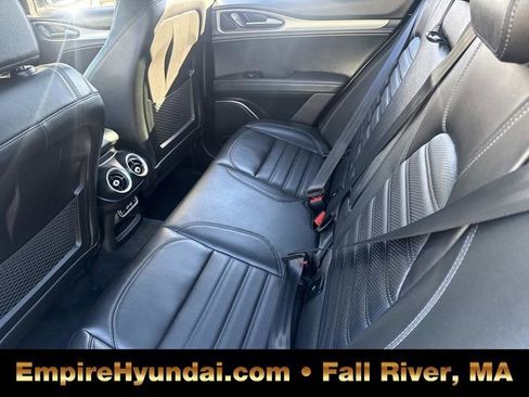 Used 2022 Alfa Romeo Stelvio Veloce image 17