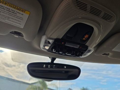 Used 2018 MINI Cooper 2-Door Hardtop w/ Cold Weather Package image 33