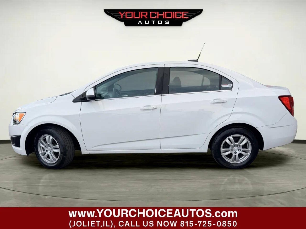 Used 2016 Chevrolet Sonic LT FWD image 2