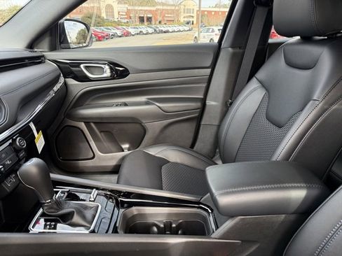 New 2026 Jeep Compass Latitude image 28